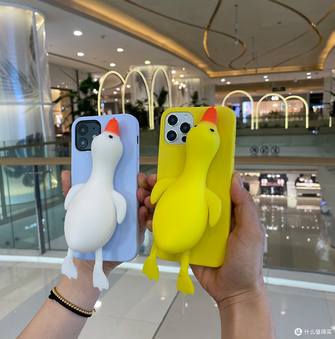 这些手机壳你会用在iPhone13上吗?天猫在售的奇葩iphone手机壳大赏~