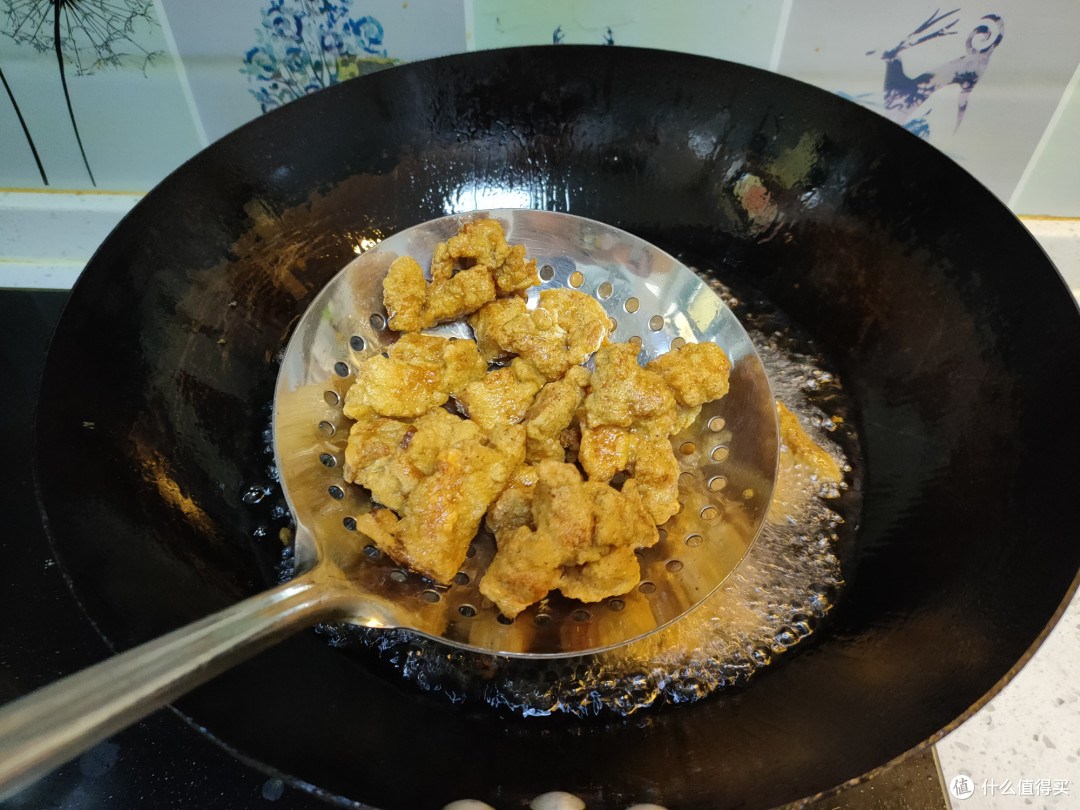 炸酥肉想要好吃,这两味料缺一不可,少一样味道都不够香、不够酥