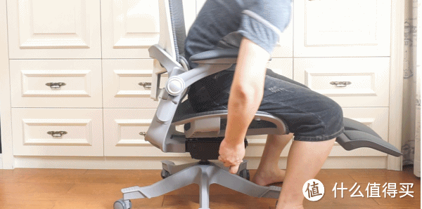 11档功能调节，90°扶手翻转，135°仰躺午休，网易严选 3D悬挂腰靠人体工学椅