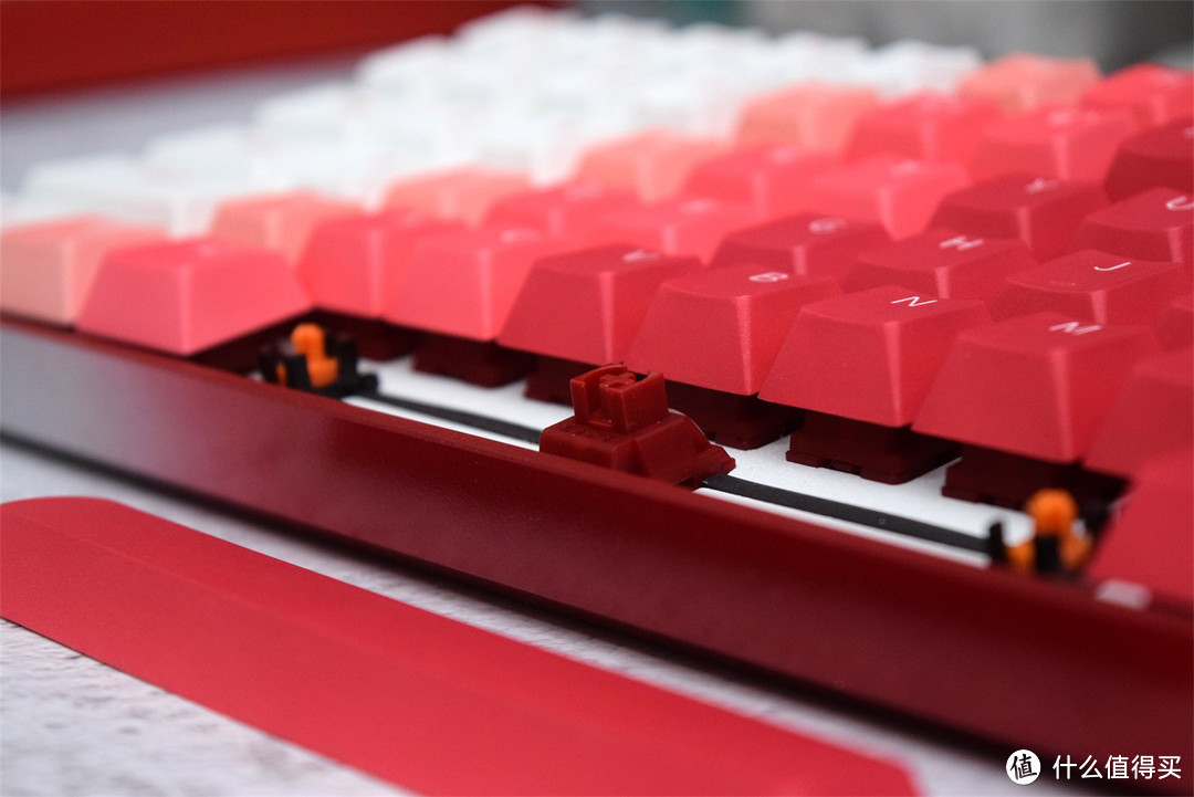 烈焰燃烧不尽，达尔优A84三模烈焰红轴机械键盘分享