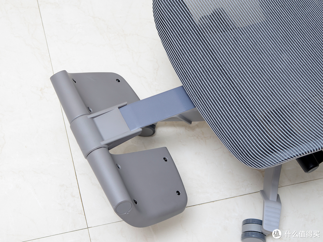 稳稳的生活幸福感-网易严选3D腰靠人体工学椅体验