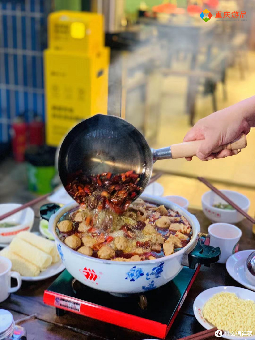 重庆才有高压锅火锅：荤菜只有牛杂，10分钟出锅，人均70元