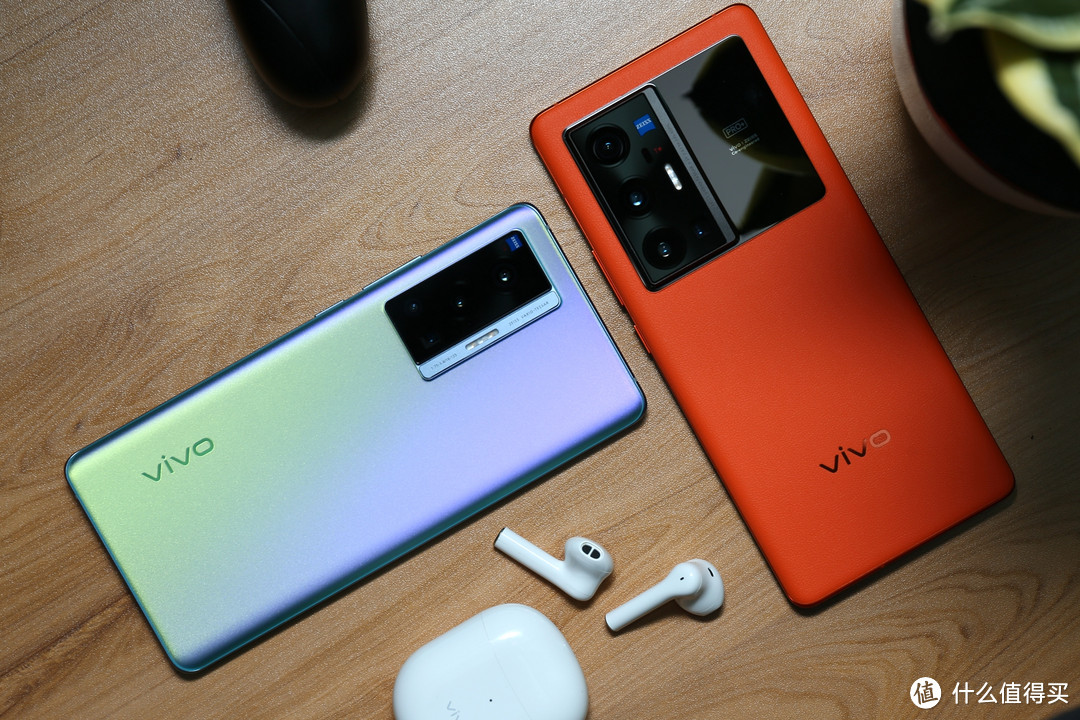 纠结“对”与“贵”？vivo X70 Pro VS Pro+ 你要的对比来了！