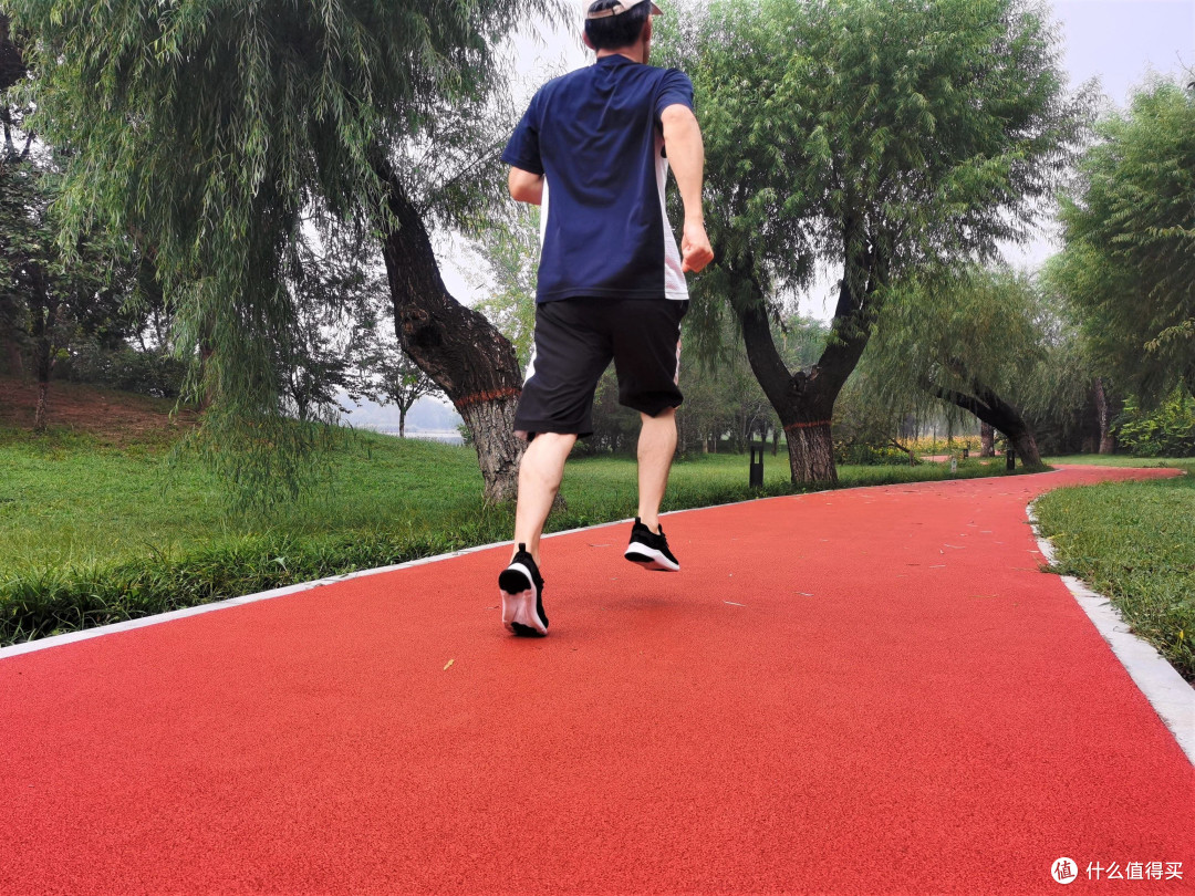 想摆脱亚健康困扰,穿咕咚5K鞋跑起来