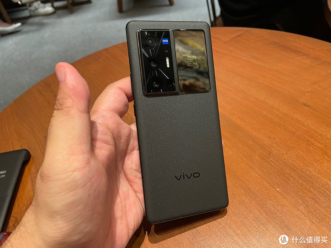 KOL都说是影像旗舰的VIVO X70Pro+ 开箱VS iQOO 8Pro大量样张