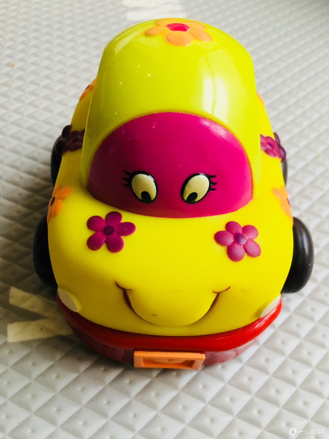 双11的玩具单--萌趣耐摔的B.Toys回力车经典款