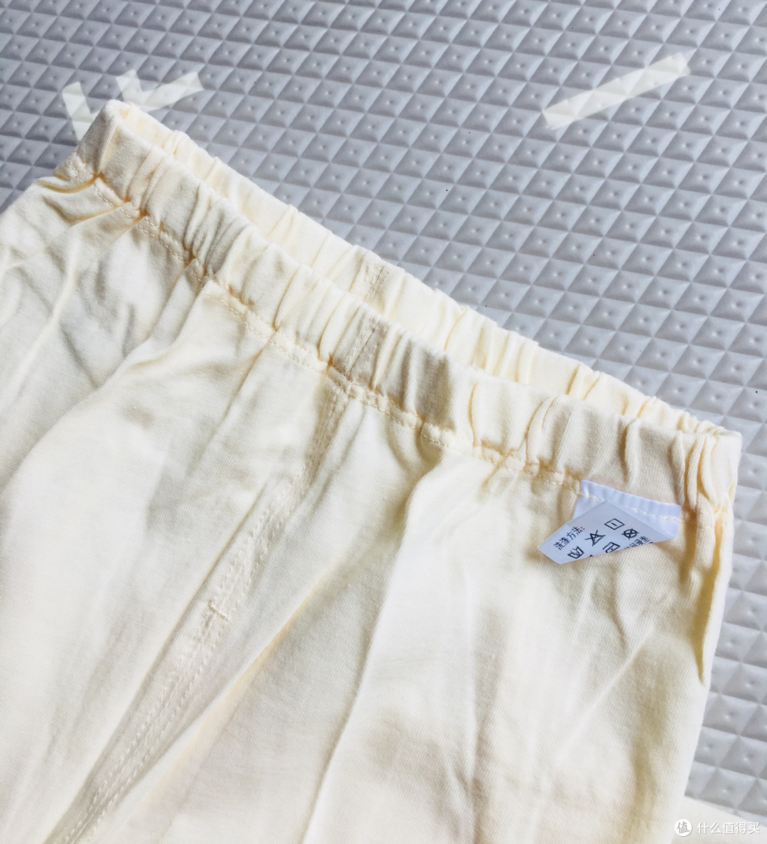 秋季入手的第一款内衣-拉比儿童简绘全开服套装