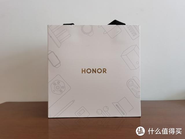 荣耀中秋礼盒开箱,大爱巧克力馅儿月饼,还有实用刀叉套!