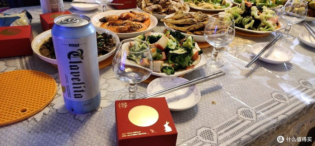 来自于西班牙?中秋节家庭聚餐实测来自于西班牙的科腾小麦啤酒到底口味如何