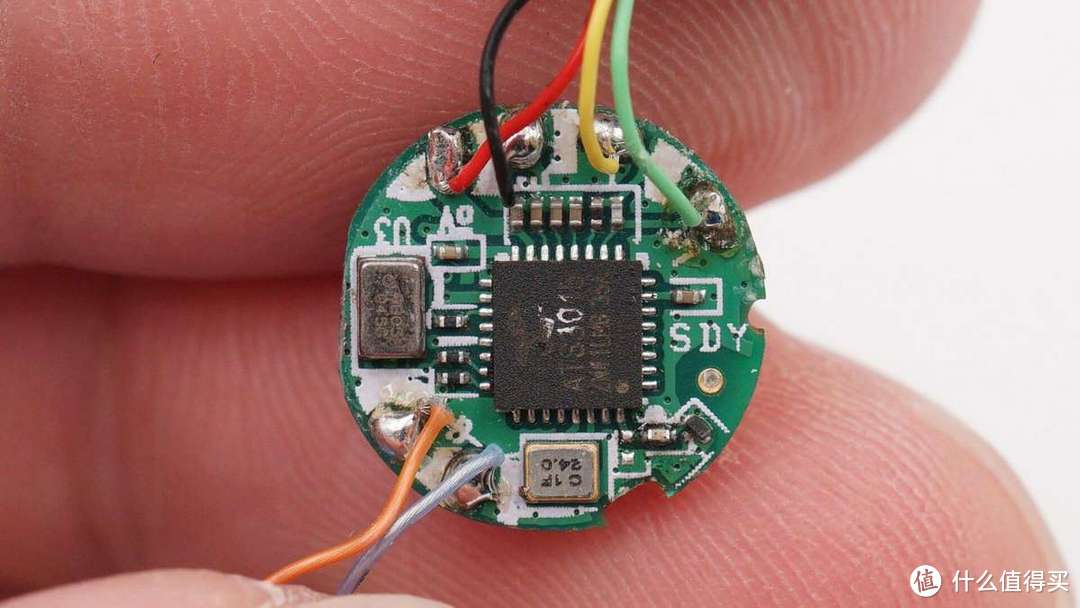 拆解报告:Motorola摩托罗拉 MOTO BUDS 120真无线耳机
