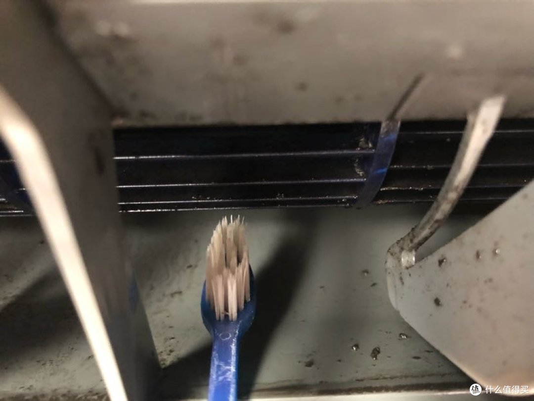 接触专业人士后我清洗了家里的空调