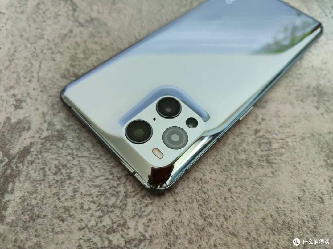 出乎意料的性价比!好用不贵的旗舰机OPPO Find X3 Pro