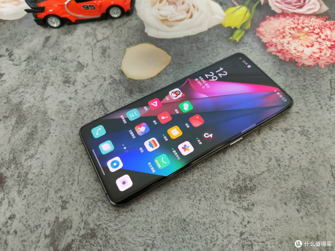 出乎意料的性价比!好用不贵的旗舰机OPPO Find X3 Pro