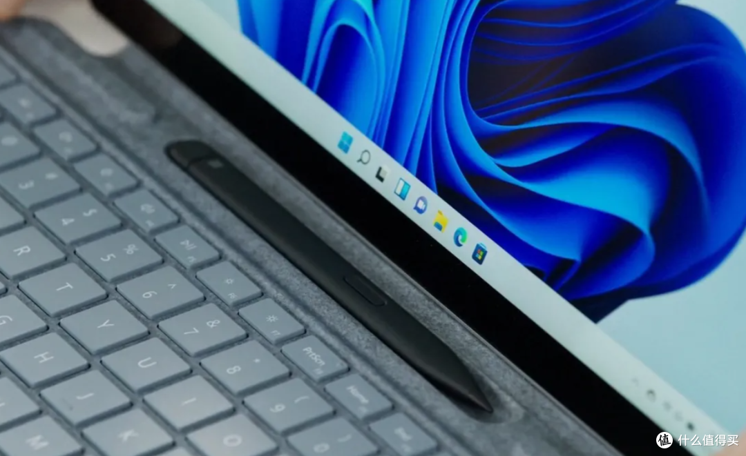 微软发布新一代 Surface Pro 8 便携二合一平板电脑