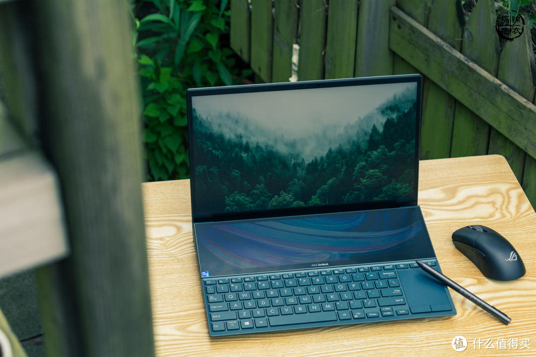探花搞机篇十是生产力工具也是摸鱼利器华硕灵耀x双屏笔电体验