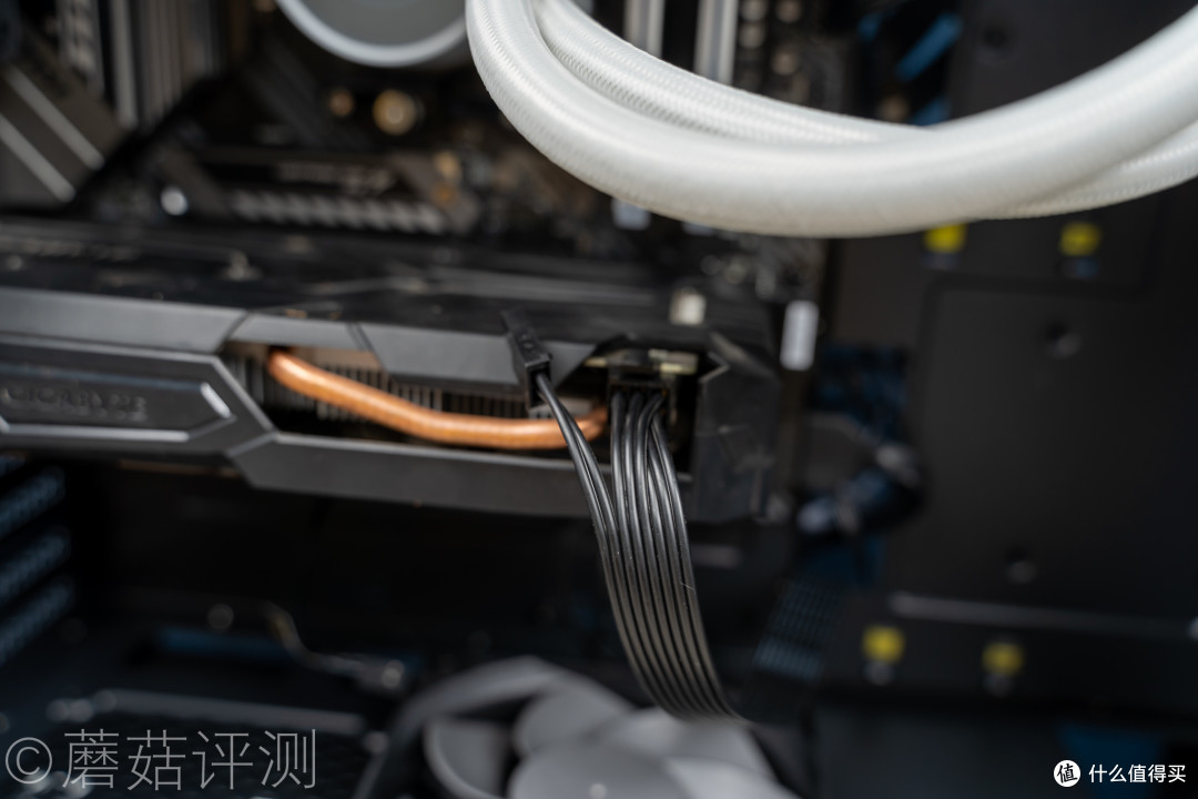 显卡价格持续走高,蘑菇无奈只能捡垃圾、技嘉GTX 1050 Windforce OC 2G显卡 评测
