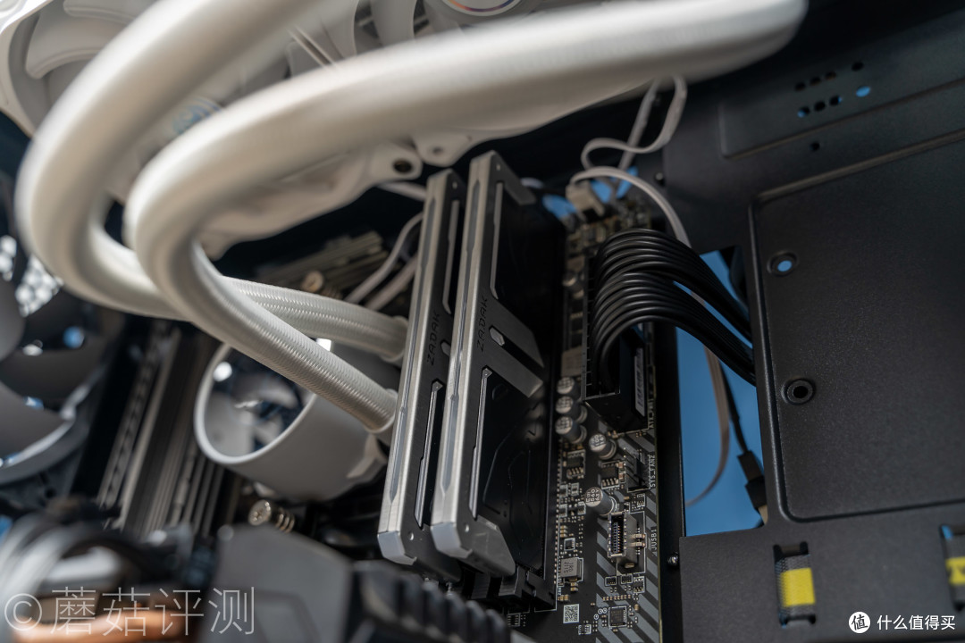 显卡价格持续走高,蘑菇无奈只能捡垃圾、技嘉GTX 1050 Windforce OC 2G显卡 评测