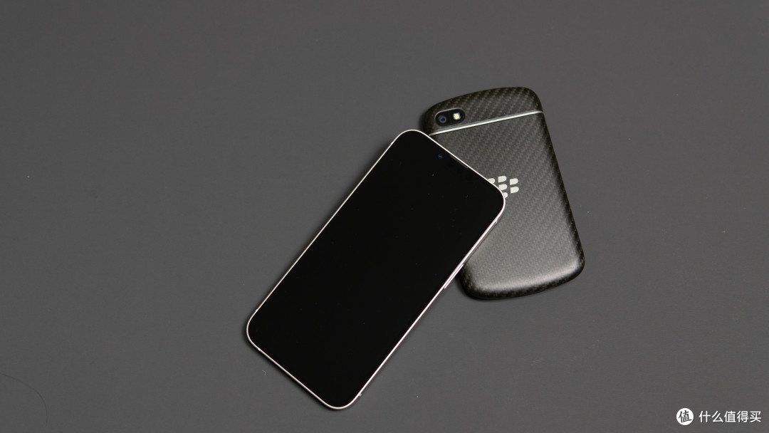 首日用黑莓领取 iPhone13 及开箱