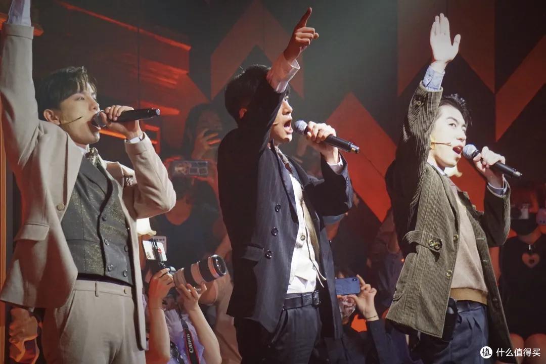 上海有栋“神秘”大厦,每晚都在上演一千零一夜!