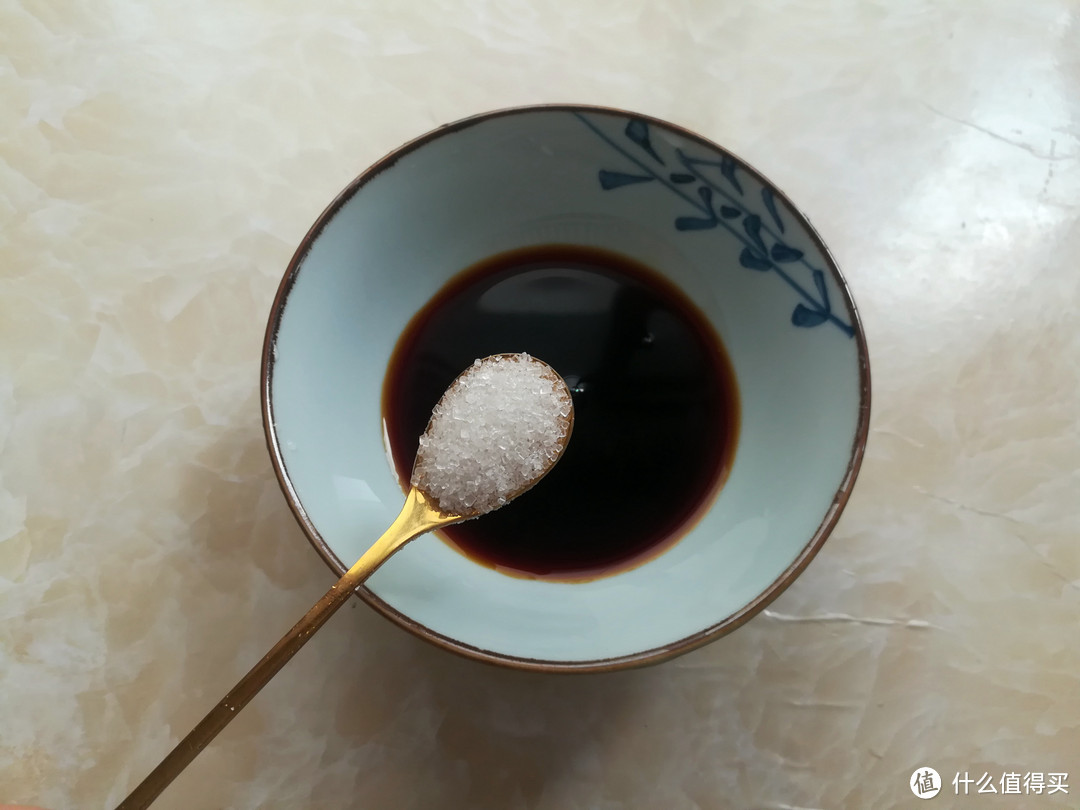 做卤菜时，牢记“1分2煮3泡”，鲜香入味，家人吃得很满足