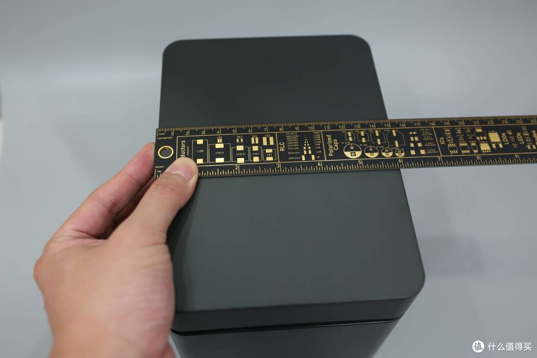8G内存、J4125 处理器、双 2.5GbE 网口:威联通TS-453Dmini小钢炮评测