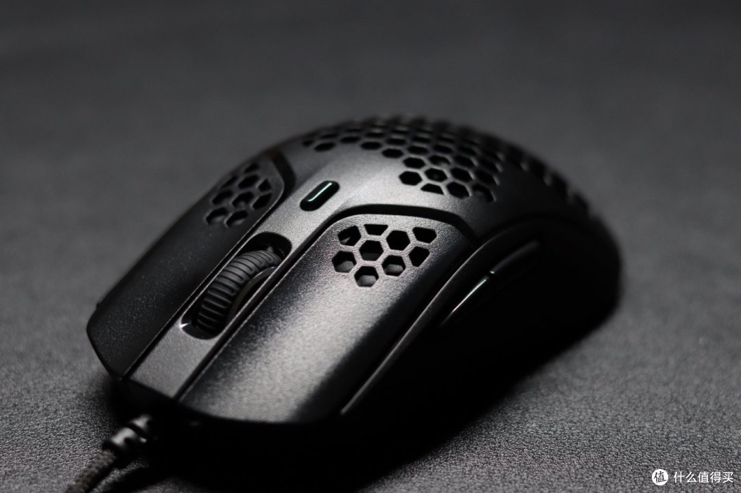 镂空轻盈 核心防尘 - 极度未知HyperX 旋火轻量化鼠标拆解评测