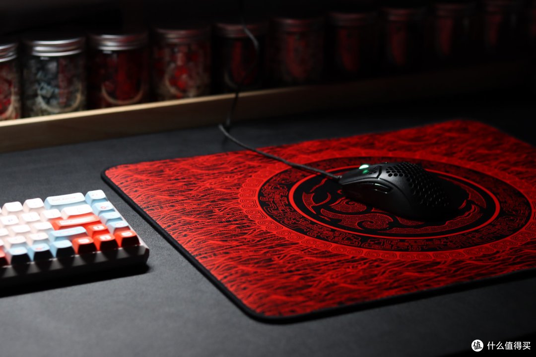 镂空轻盈 核心防尘 - 极度未知HyperX 旋火轻量化鼠标拆解评测