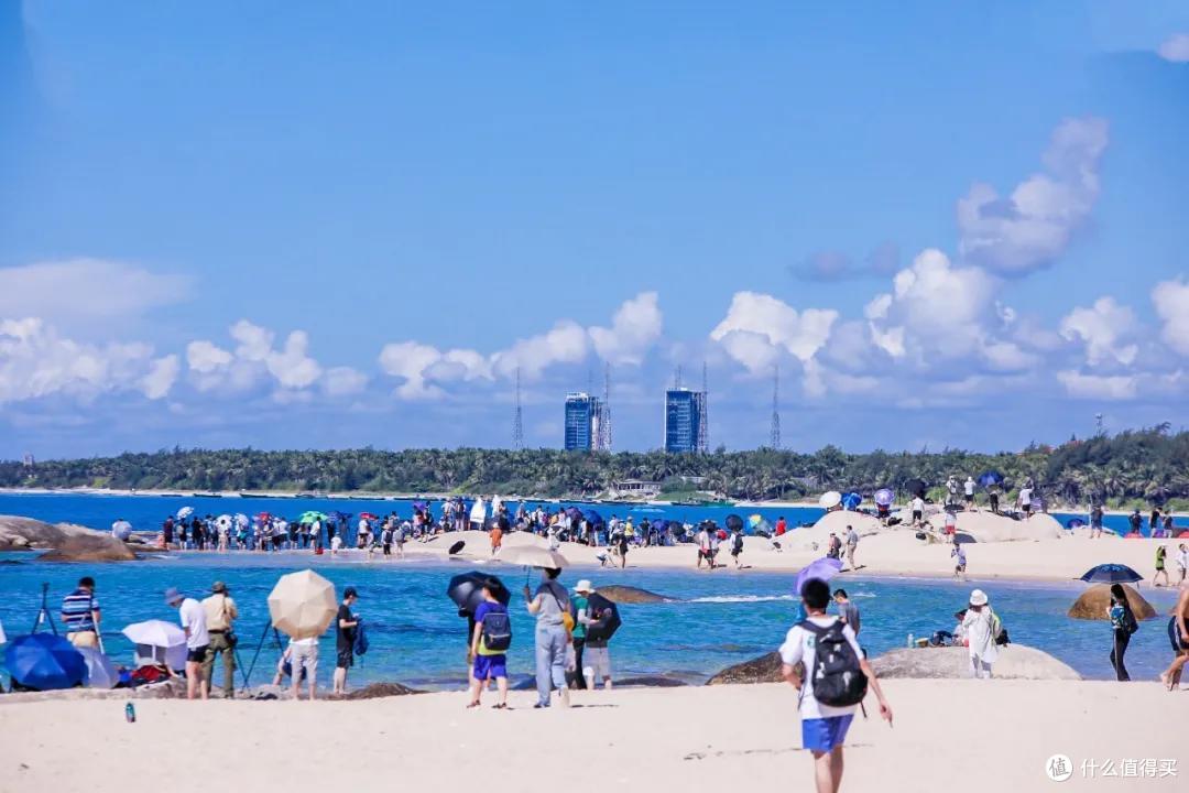 前段时间在海南岛,一口气上了7个热搜