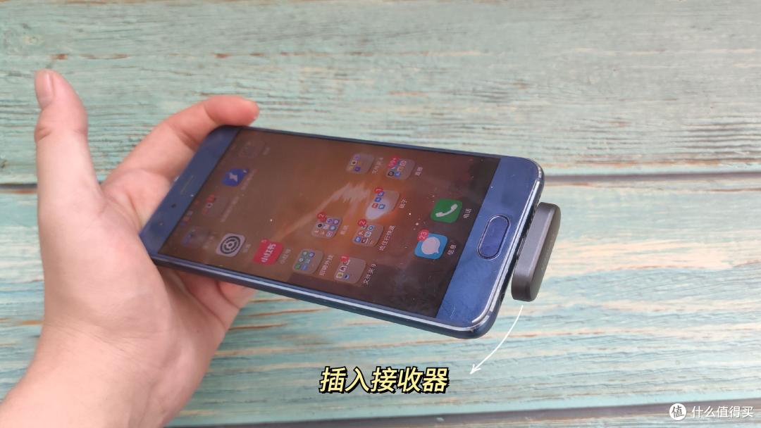 绿联无线蓝牙麦克风让你随时随地做采访