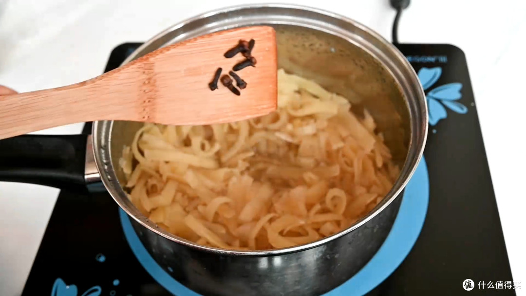 吃完的柚子皮别扔了，教你做好吃又健康的小零食——柚皮糖
