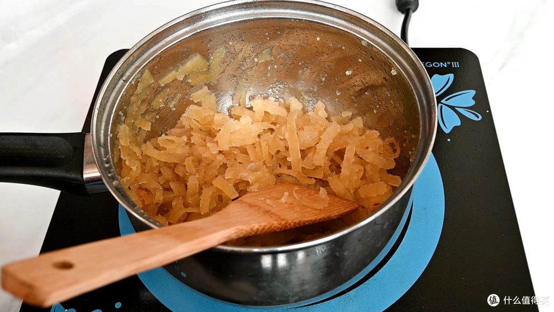 吃完的柚子皮别扔了，教你做好吃又健康的小零食——柚皮糖