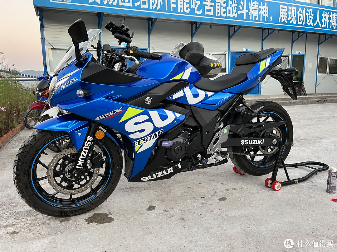 海神蓝的SUZUKI，非常好骑的一台车，运行质感也很好