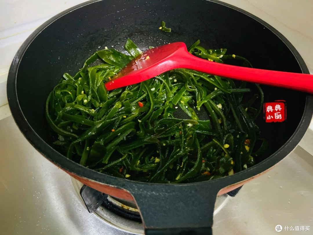 海带不烧汤,不炖肉,简单一炒,鲜香下饭,真好吃