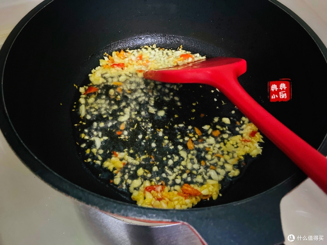 海带不烧汤,不炖肉,简单一炒,鲜香下饭,真好吃