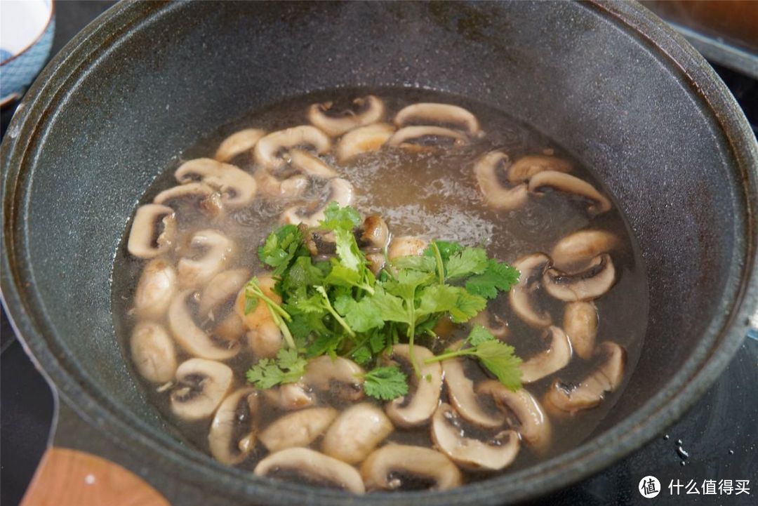 菜市场碰到这菇别手软，买上半斤煮汤，鲜的不得了，家人都爱喝