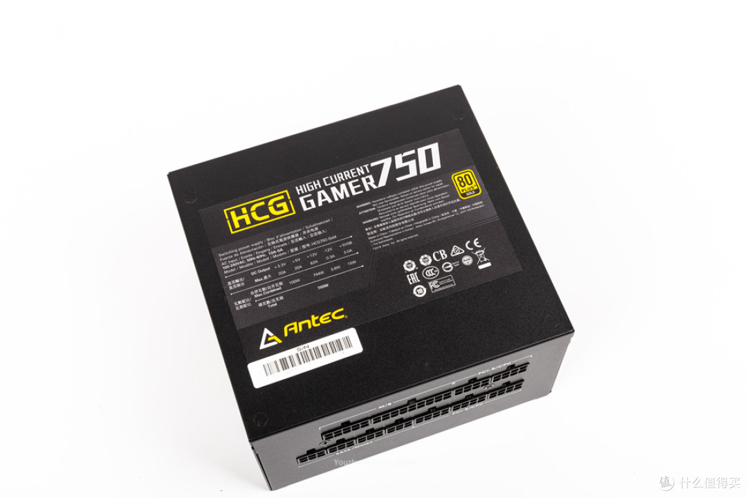 电源铭牌，标识了产品62A单路12V的参数等，以及各项认证和开启警告