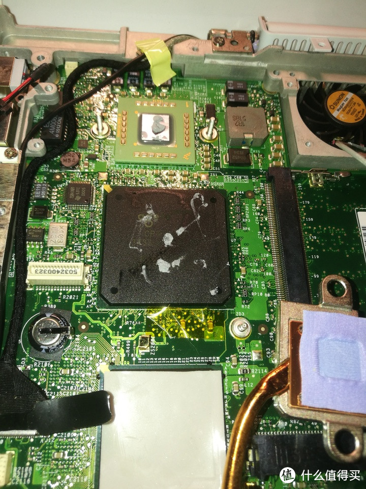 2005年的苹果笔记本今天还能用吗?(iBook G4拆机教程+可用性展示)