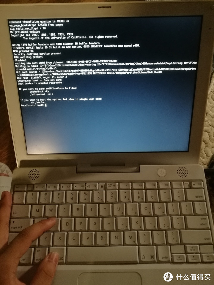 2005年的苹果笔记本今天还能用吗?(iBook G4拆机教程+可用性展示)