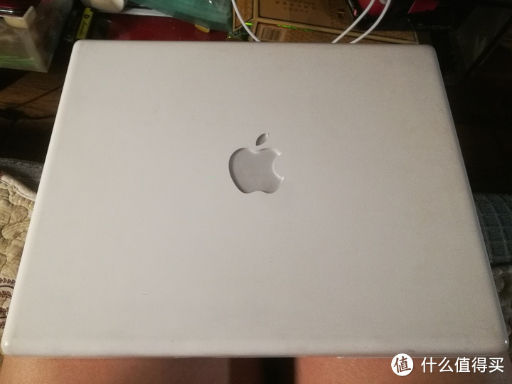 2005年的苹果笔记本今天还能用吗?(iBook G4拆机教程+可用性展示)