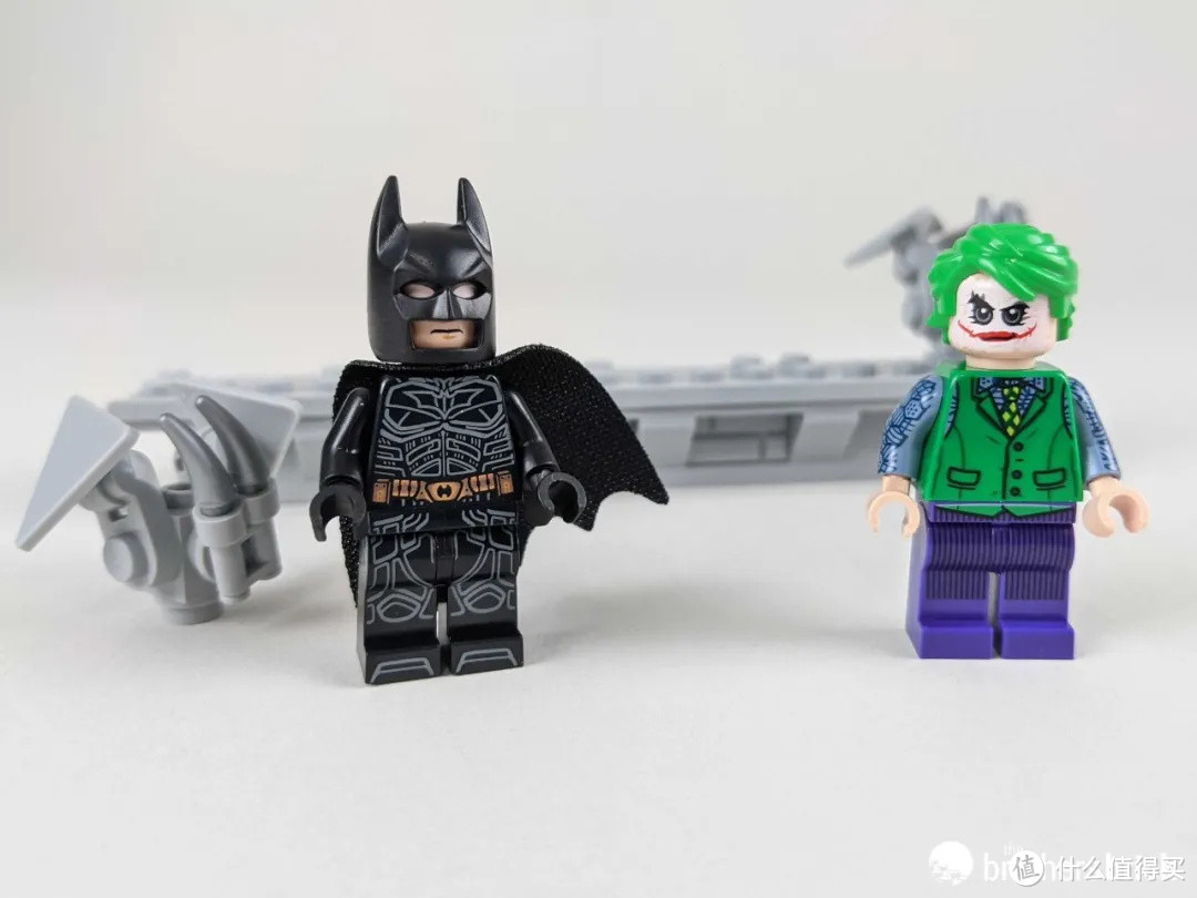 乐高dc蝙蝠侠76240蝙蝠战车tumbler开箱评测_拼插积木_什么值得买