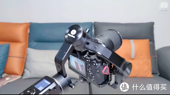 飞宇AK2000C稳定器上手体验：支持无线控制相机+触控屏