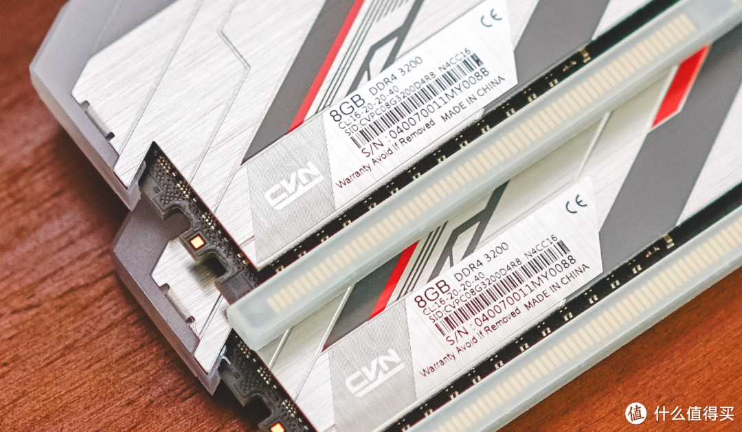 南亚颗粒也这么猛?轻松上4000MHz!七彩虹CVN捍卫者内存上手体验