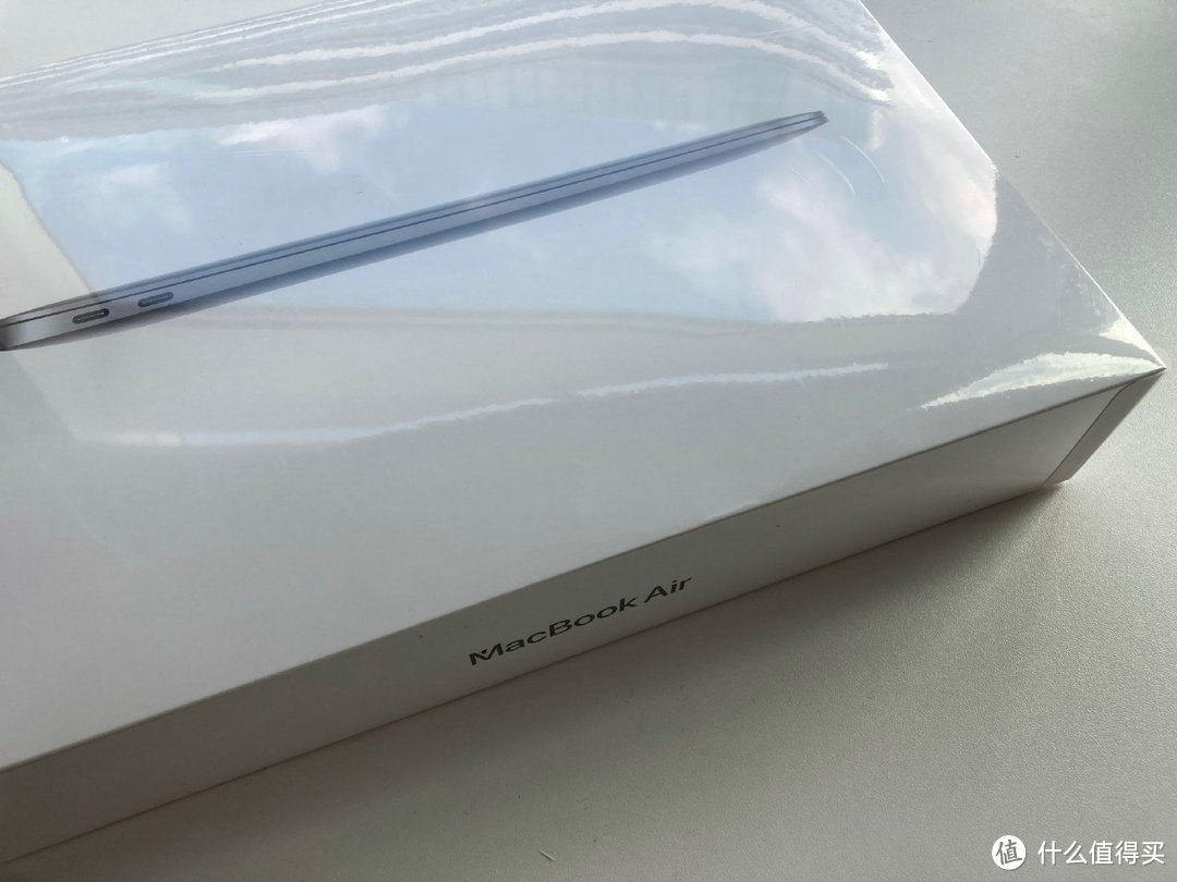 现在买M1的MacBook Air是不是选错型号站错边？聊聊Mac周边有哪些好用的配件...