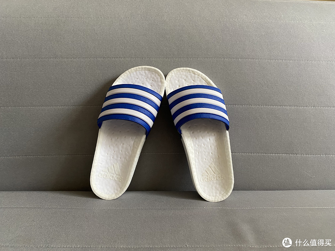 拖鞋中的战斗机adidas ADILETTE BOOST