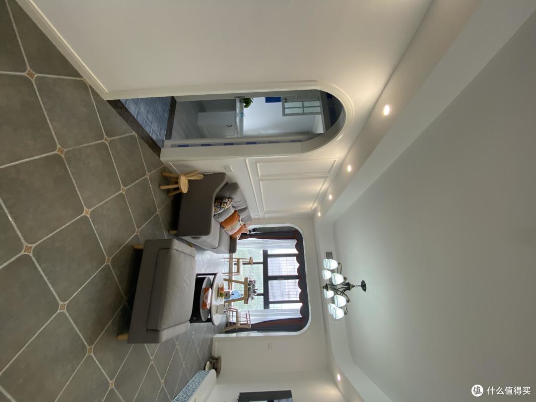 当初说要做地中海风格的时候,家人们都劝我装修得简单耐看一些.