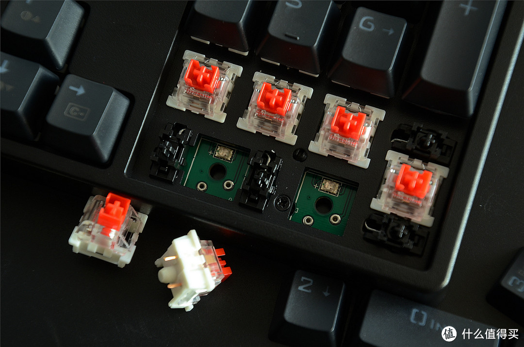 硬件厂商搅局机械键盘?超频三GI801换轴+RGB+多媒体键