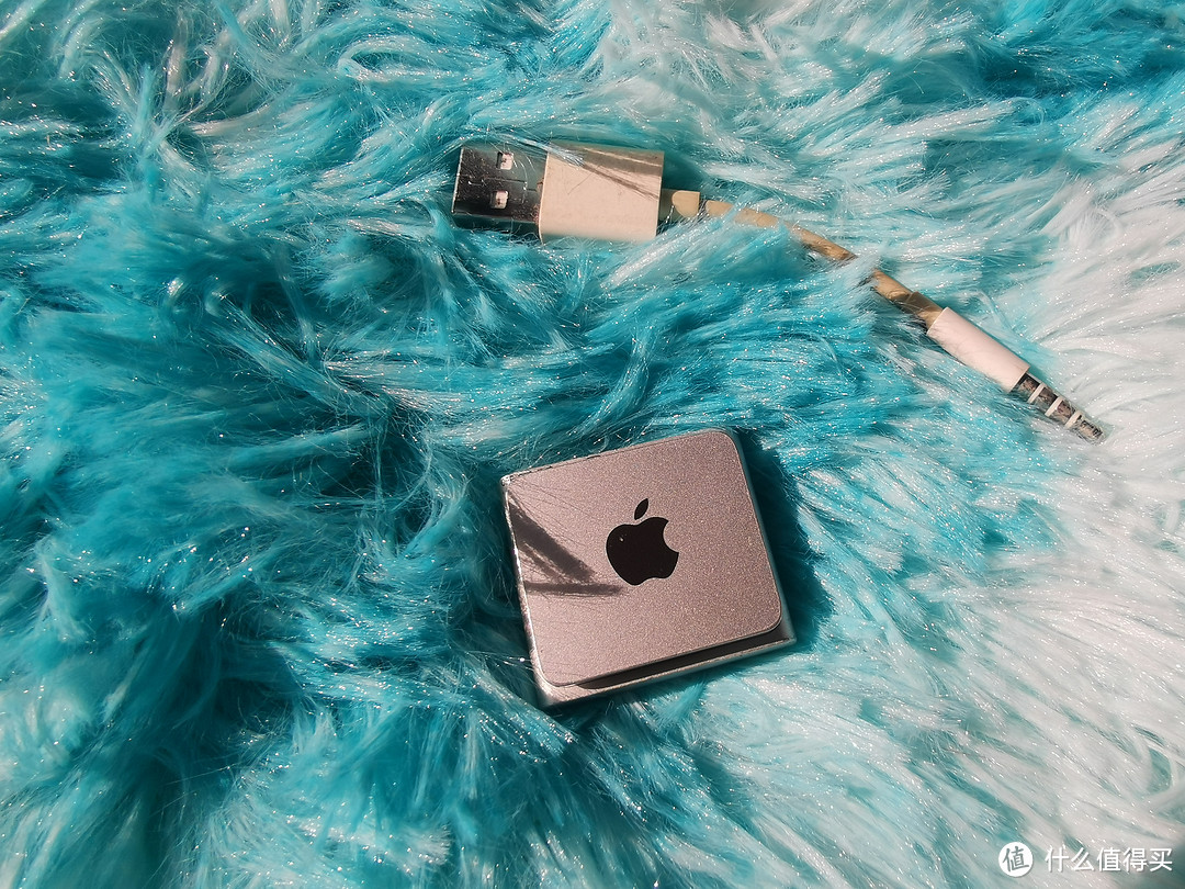 已经停产的苹果iPod shuffle，你是否也曾拥有过