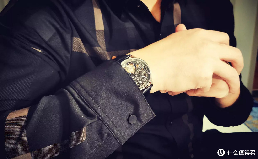 时间的味道 手上的魅力 六千元的手表咋戴？