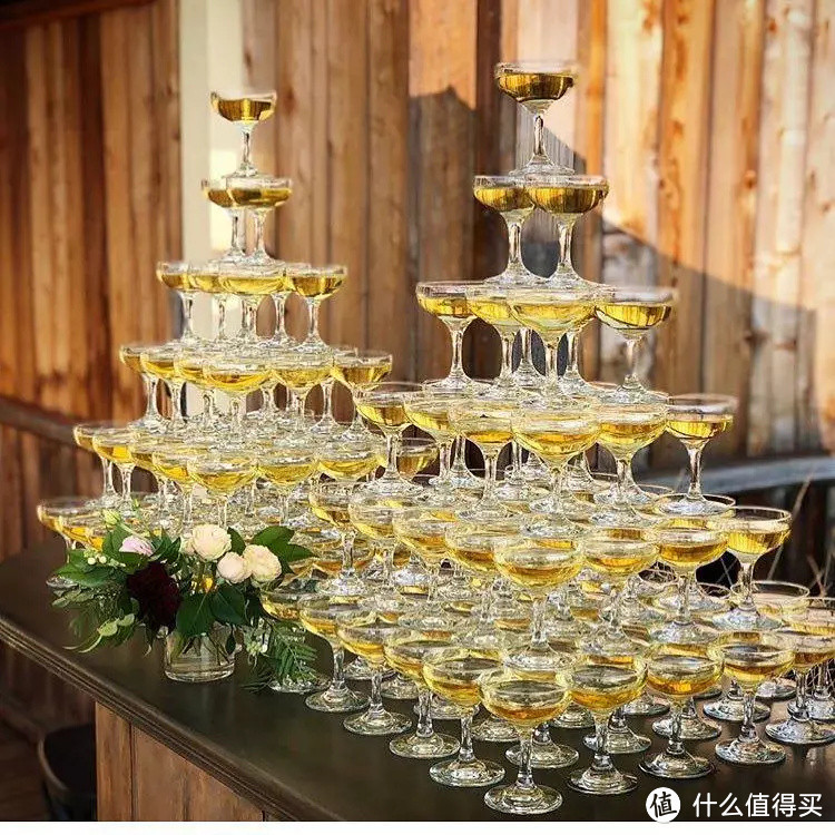 如何将香槟喝出 10000 块的感觉？酒杯很重要！