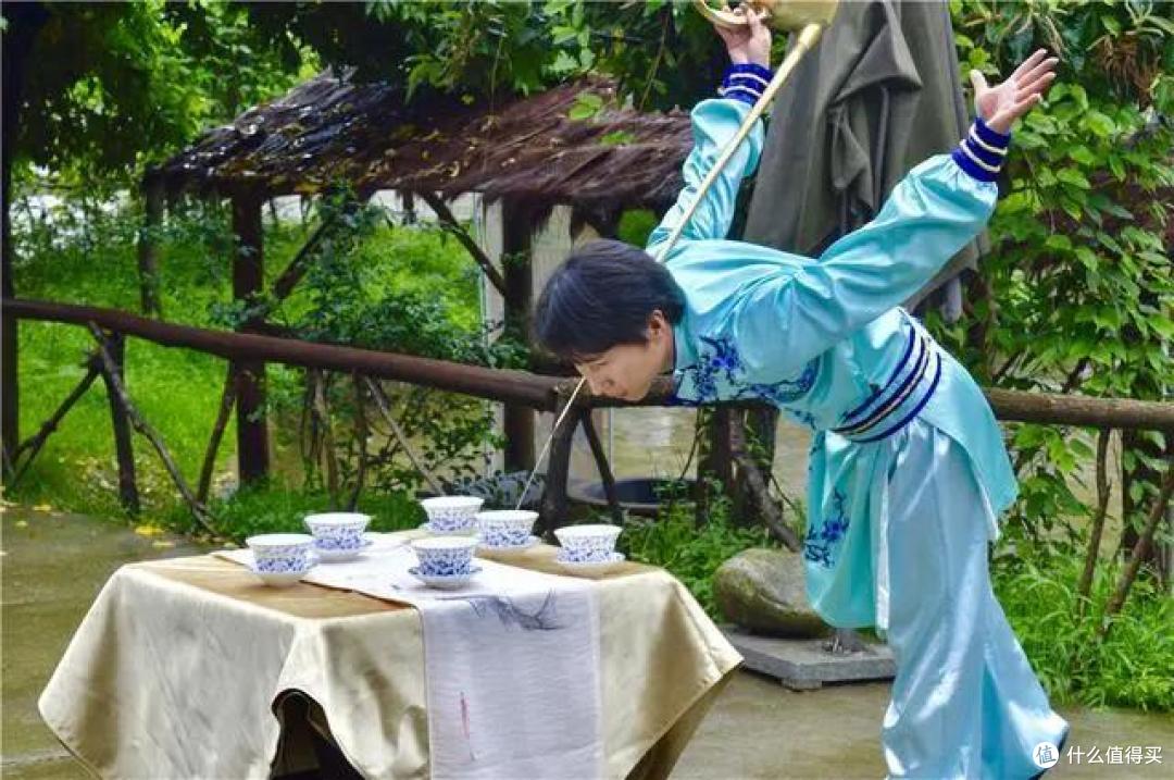 去成都，没在老茶馆里泡过怎么算数